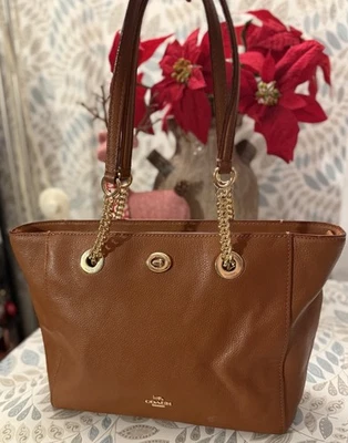 BOLSO DE HOMBRO COACH NY 57107 TURNLOCK CADENA DORADA SILLÍN CUERO MARRÓN Foto 1 de 4