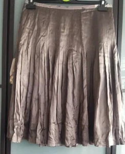 100% Silk Occasion Wedding Pleated Skirt - Size 12 BNWT - Picture 1 of 6