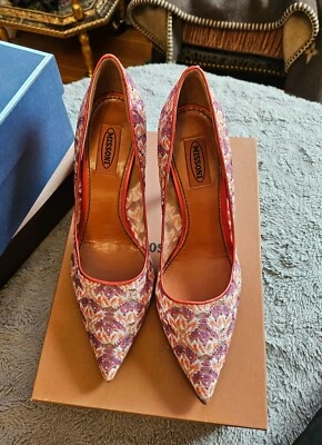 Zapatos de salón MISSONI $800, patrón floral multicolor, talla 40 IT, US 9 Foto 1 de 4