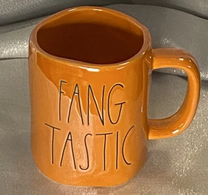 NEU Rae Dunn Pearl irisierend orange "FANG TASTIC" Keramik Halloween Tasse  - Bild 1 von 2
