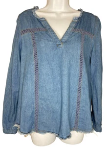 Blusa de mezclilla ligera para mujer Boho borde crudo borde detallado frontal V L/S pequeña usada en excelente estado - Imagen 1 de 13