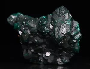 Dioptase doublement terminée sur petite matrice de cabinet, Brazzaville, République du Congo - Photo 1 sur 7