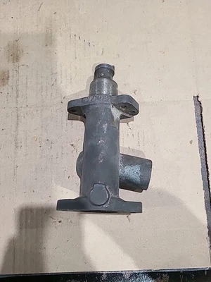 Austin Healey 100-6 3000 100/6 BN4-BJ7 Distributor Tach Drive Housing Pedestal M - Image 1 of 4