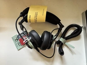 DAVID CLARK Military Aviation Headset DC PRO-2 43106G-04 U-174 PASSIVE - Photo 1/3