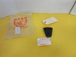 1983-84 N.O.S OEM Honda XL 80/125/185 tail light rubber #33712-KA8-711 - Picture 1 of 4