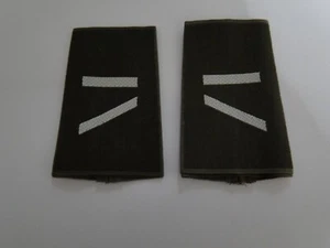 1 Paar Bundeswehr Rangschlaufen  Gefreiter  UA weiß in Oliv - Picture 1 of 1