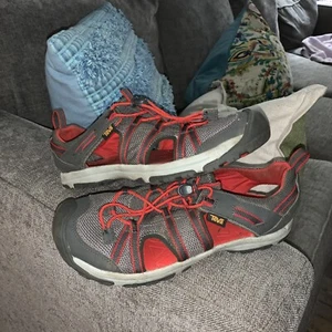 Teva Hurricane Manatee Waterproof Hiking Shoes Navy Sandals Boys  Size 7 - Picture 1 of 5