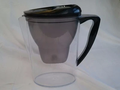 Amazon Basics 2.3L (4 Pints) Water Filter Jug With 1x30 Days Cartridge Black - Image 1 of 4