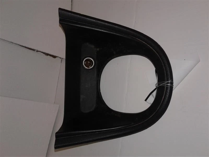 1999 - 2004 Ford Mustang Shifter Bezel Trim - Изображение 1 из 1