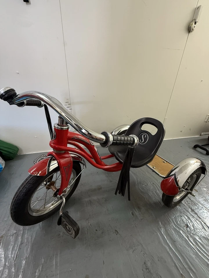 Triciclo Schwinn clásico Foto 1 de 4