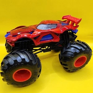 Monster Trucks 2018 Hot Wheels escala 1:24 fundido a presión Marvel Spiderman - Imagen 1 de 10