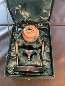 RARE Florida Marlins Miami Dolphins Stadium Employee Month Award MLB/NFL #7700 - Picture 1 of 16