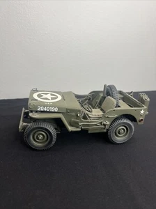 Danbury Mint 1/16 Scale World War II Replica Jeep - Picture 1 of 24
