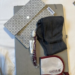 Vintage Brand new Qatar Airways Flight Amenity Kit - Picture 1 of 4