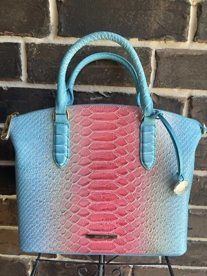 NUEVO CON ETIQUETAS $315 Bolso Brahmin Duxbury Daylily Volute Azul Rosa Foto 1 de 4