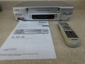 Sanyo 4 Head Hi Fi VCR VWM-800 - Book And Remote Included 