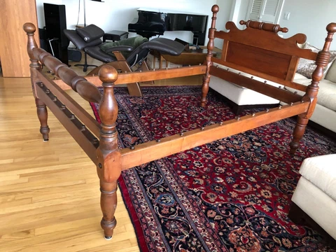 Beautiful Full Size Antique Rope Bed Cover