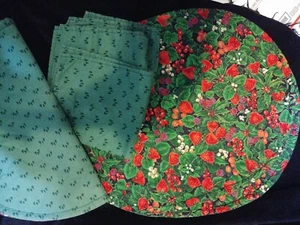 lot of 4 Christmas napkins & 4 reversable handmade placemats lovely - Picture 1 of 2