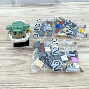 LEGO BrickHeadz - The Mandalorian & The Child (75317) 100% Complete w/ Manual - Picture 1 of 3