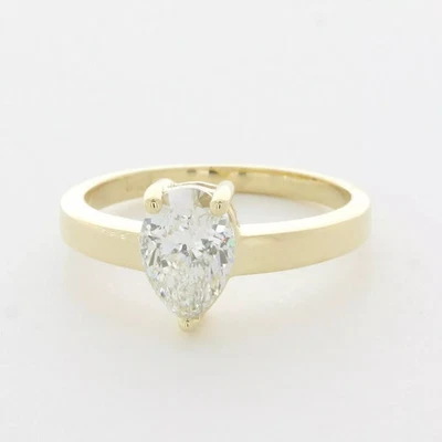 Anillo de compromiso solitario clásico oro 14K 1,08 quilates pera diamante cultivado en laboratorio D VS2 Foto 1 de 4