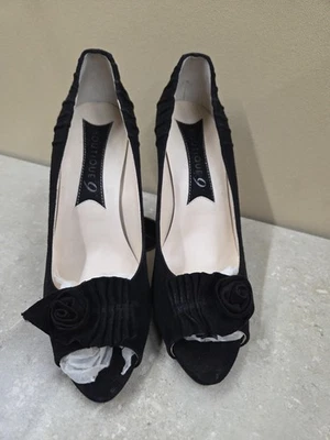 Zapatos Boutique 9 para mujer talla 9,5 negros gamuza punta abierta flores tacones caja elegantes Foto 1 de 4