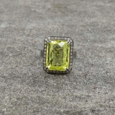 Anillo de plata de ley 925 con topacio y pavé de diamantes limón natural de 8,75 CTW Foto 1 de 4