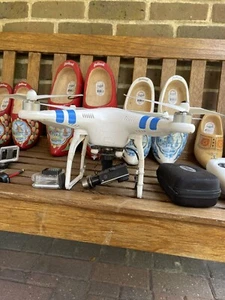 dji phantom 2 drone barely used, some minor flying In the garden - Picture 1 of 3