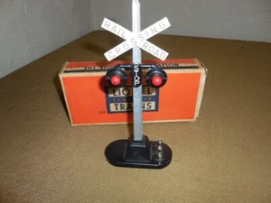 LIONEL O TRAIN 154 SEÑAL AUTOMÁTICA DE CRUCE DE CARRETERA Y BONITA CAJA, PROBADO Y FUNCIONA - Imagen 1 de 10