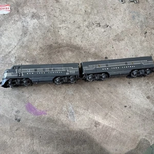 NEW YORK CENTRAL BUILT BY LIONEL 2344c 2333-20  GM     And B Unit Untested - Picture 1 of 19