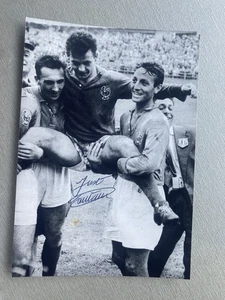 Foto firmada autógrafo 10x15 Just Fontaine (†2023) Mundial 1958 - Imagen 1 de 1