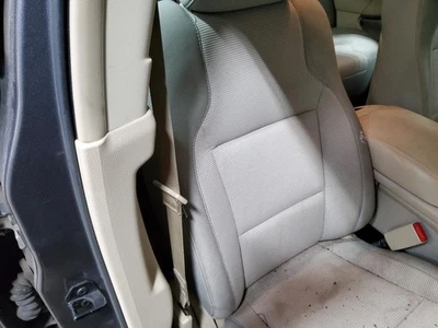 安全带前桶座乘客退刀适用于 13 - 19 TAURUS 543182 — 第 1/3 张图片