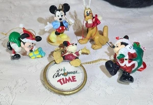 Lotto decorazioni natalizie Disney con Topolino e amici - Foto 1 di 10
