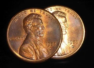 Two Lincoln Penny Pin 1988D - Picture 1 of 2