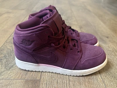 Nike Air Jordan Zapatos Retro 1 Burdeos Vela Talla 6Y Gamuza Foto 1 de 4