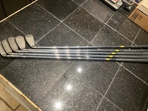 LOT Of 5 Wilson Fat Shaft Graphite Reg Flex P/6/7/8/9 Irons Great Condition! - Picture 1 of 12