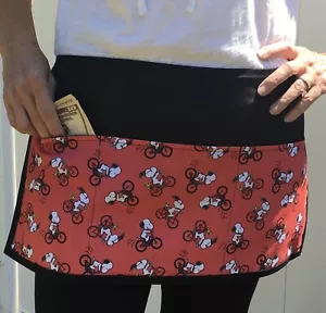 Cute Snoopy, Waitress Apron black 3 Pockets Server Restaurant Waist Half - Picture 1 of 4