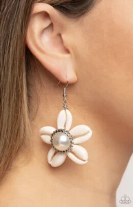 Paparazzi Say SEAS white earring - Picture 1 of 1