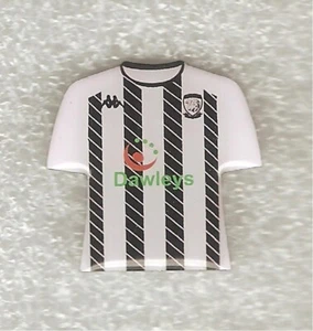 HEREFORD FC 2022-23 HOME SHIRT BADGE - Picture 1 of 1