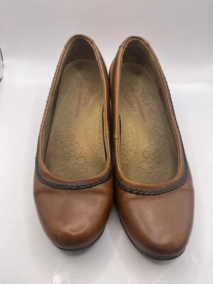 Hush Puppies Incite Size 8.5W Brown Slip On Flat Loafers Comfort Leather - Image 1 of 4