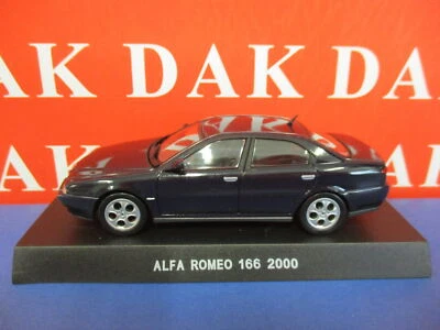 Die cast 1/43 Modellino Auto Carabinieri Alfa Romeo 166 2000 blu - Immagine 1 di 3