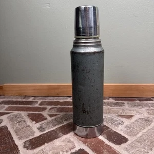 Termo de colección Aladdin Stanley en estado bastante áspero envejecido manchado - Imagen 1 de 11
