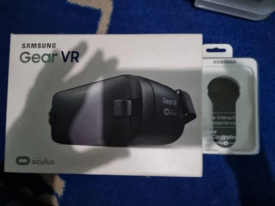 Samsung Gear VR Headset + Controller - Image 1 of 4
