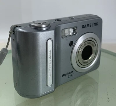 Samsung Digital Camera Digimax D53 5.0MP SILVER NO CARD NO CHARGER TESTED - 578 - Image 1 of 4