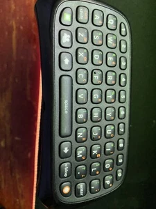 Official OEM Microsoft Xbox 360 Chatpad Black - Picture 1 of 2