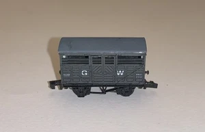Graham Farish (2604) 8 Ton Cattle Van '106325' in GWR Grey Livery - Picture 1 of 2