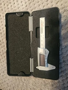 General Tools 1433 Ultra Tech 0 to 3" SAE/Metric Fraction Digital Caliper W/CASE - Picture 1 of 4
