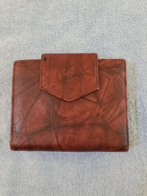 Cartera para mujer Buxton de cuero borgoña, cierre a presión con bolsa para monedas, tarjeteros Foto 1 de 4