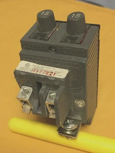 ¡Interruptor de circuito doble Pushmatic P1515 con pestaña! Ver fotos. - Imagen 1 de 9