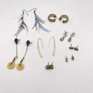 Lot Of 8 Earrings Womens Jewelry - Picture 1 of 7