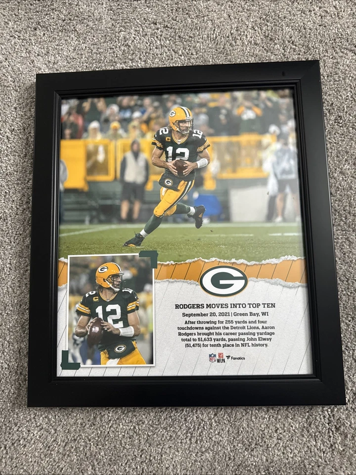 Foto Enmarcada Aaron Rodgers Fanáticos 10º Lugar Todos los Tiempos Pasando Yardas Foto 1 de 1